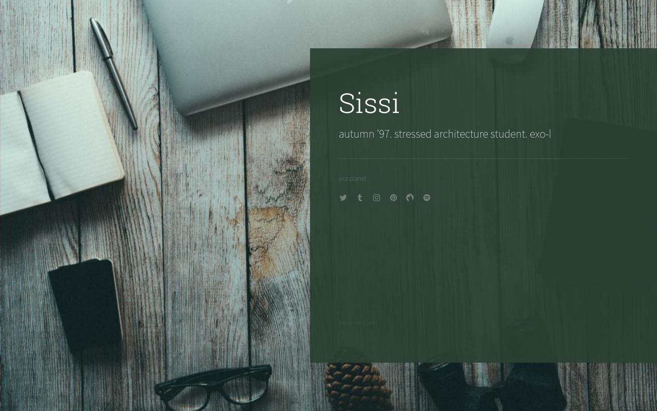 Carrd profile picture for @sissi